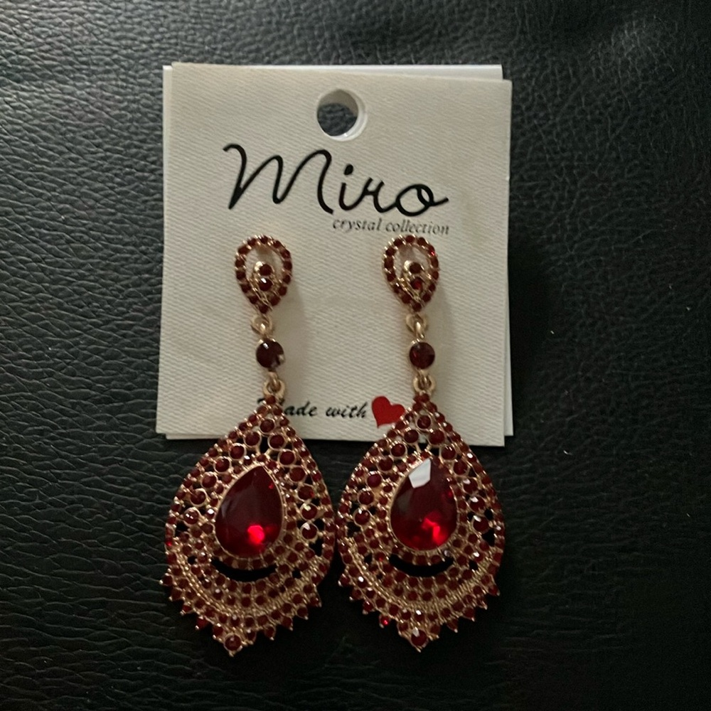Miro Red Crystal Earrings with Vintage Design